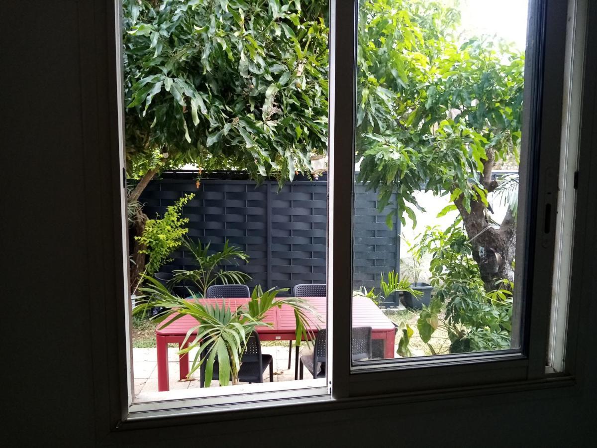 Meuble Le Manguier Apartment Saint Pierre Luaran gambar